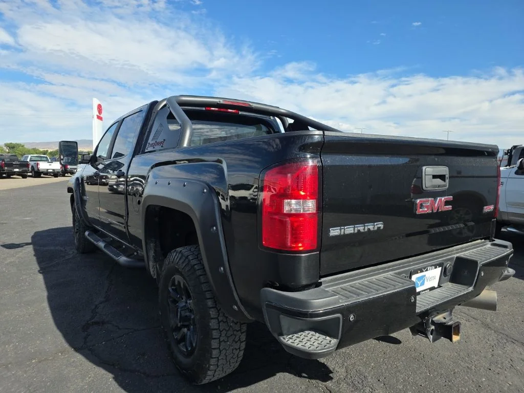 Used 2019 Black GMC SLT image 10