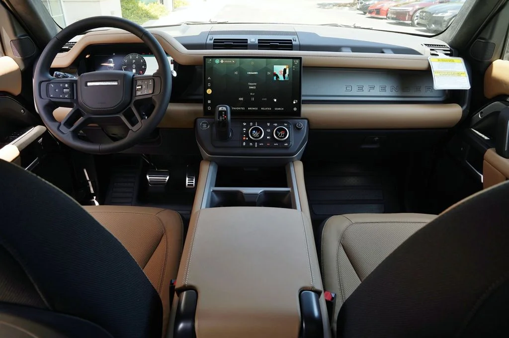 New 2026 Santorini Black Land Rover X image 10