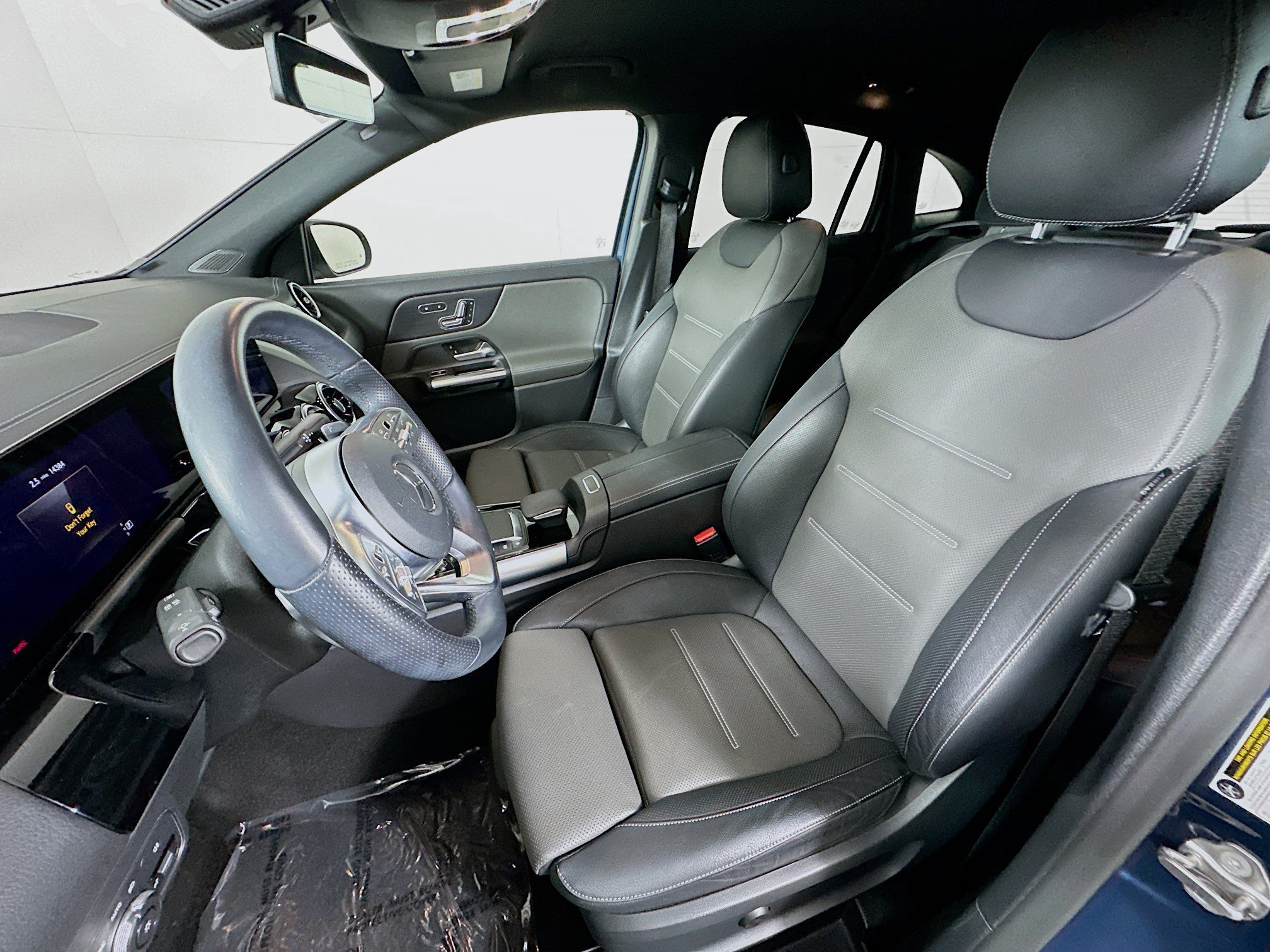 Used 2022 Denim Blue Metallic Mercedes-Benz GLA 250 image 16