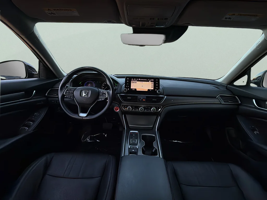 Used 2018 Black Honda Touring image 23
