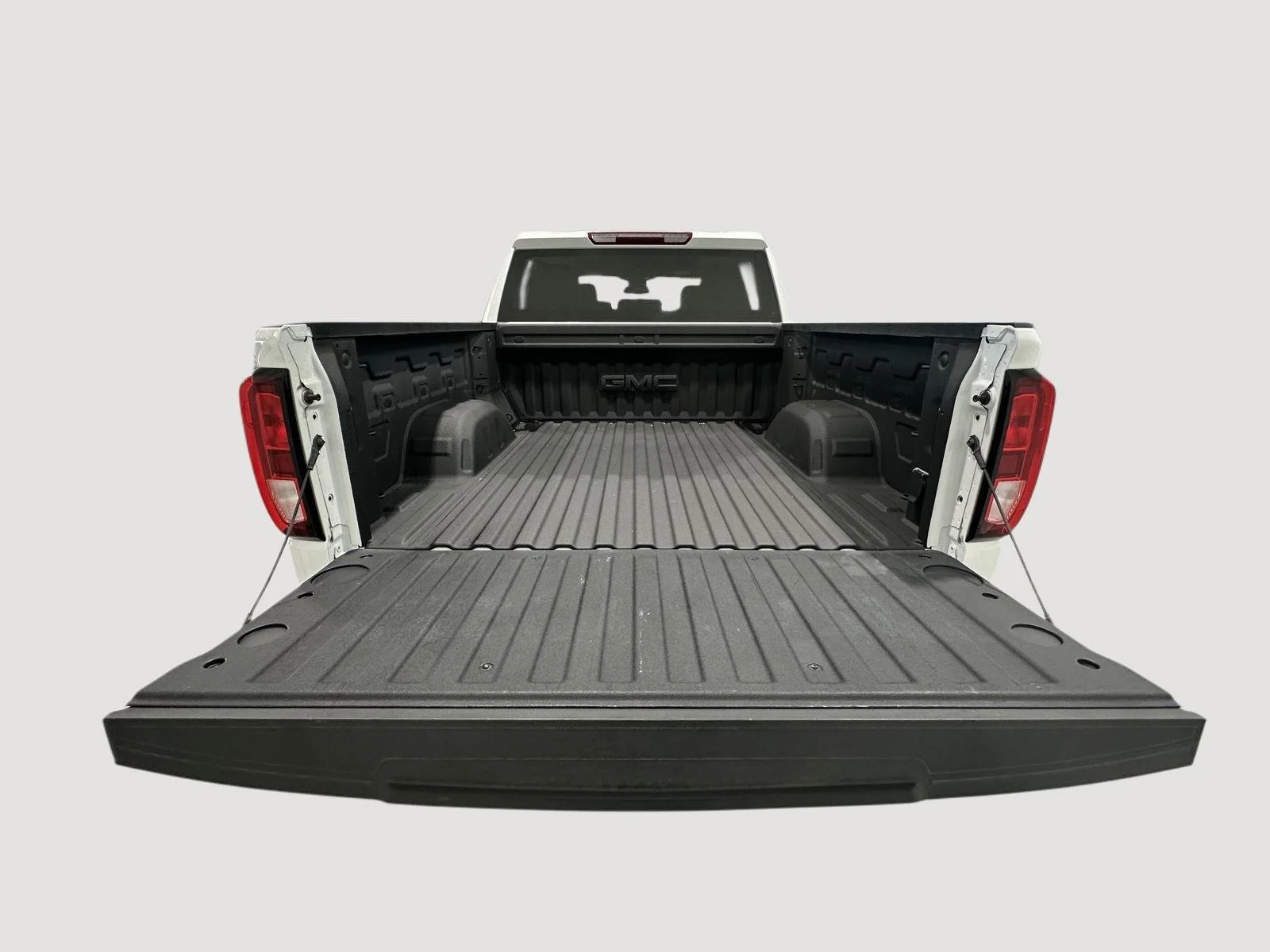 Used 2025 Summit White GMC Elevation image 22