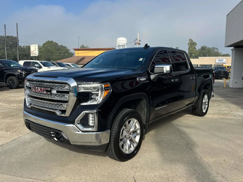 Used 2019 Black GMC SLT image 9