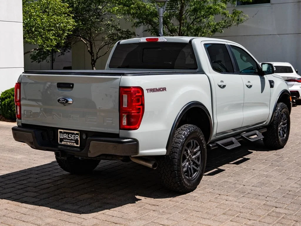 Used 2021 Cactus Gray Ford Lariat image 10