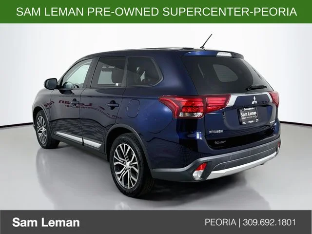 Used 2016  Mitsubishi  image 5