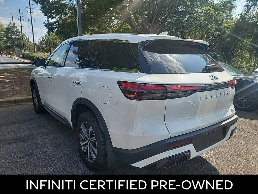 Certified Used 2025 Glacier White INFINITI PURE image 3