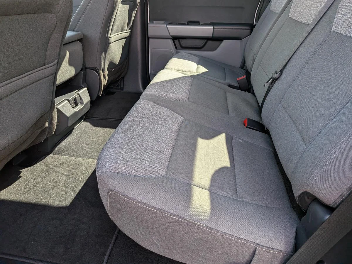 Used 2023 White Ford Xlt 4wd Supercrew image 14