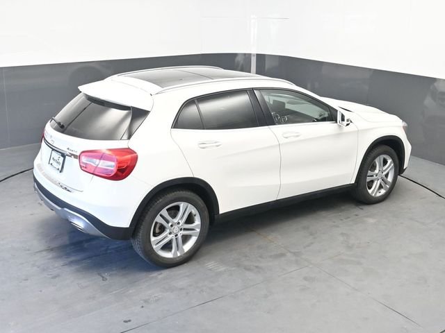 Used 2019 White Mercedes-Benz GLA 250 image 29