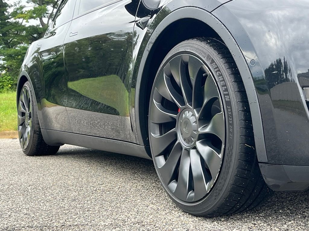 Used 2022 Black Tesla Performance image 9