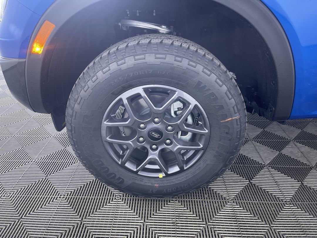 New 2025 Velocity Blue Metallic Ford XLT image 27