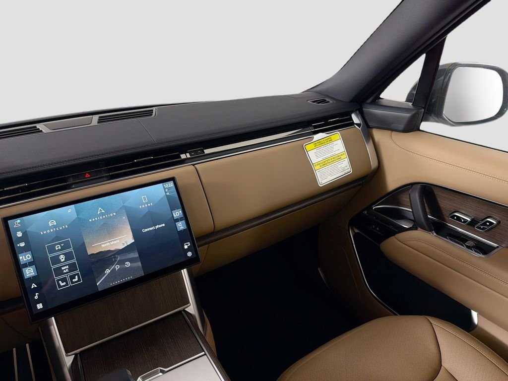 New 2026 Fuji White Land Rover SE image 25