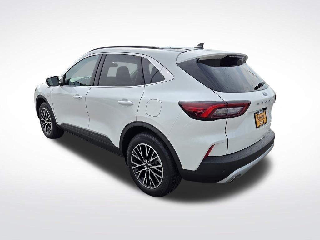 Used 2025 White Ford Base image 8