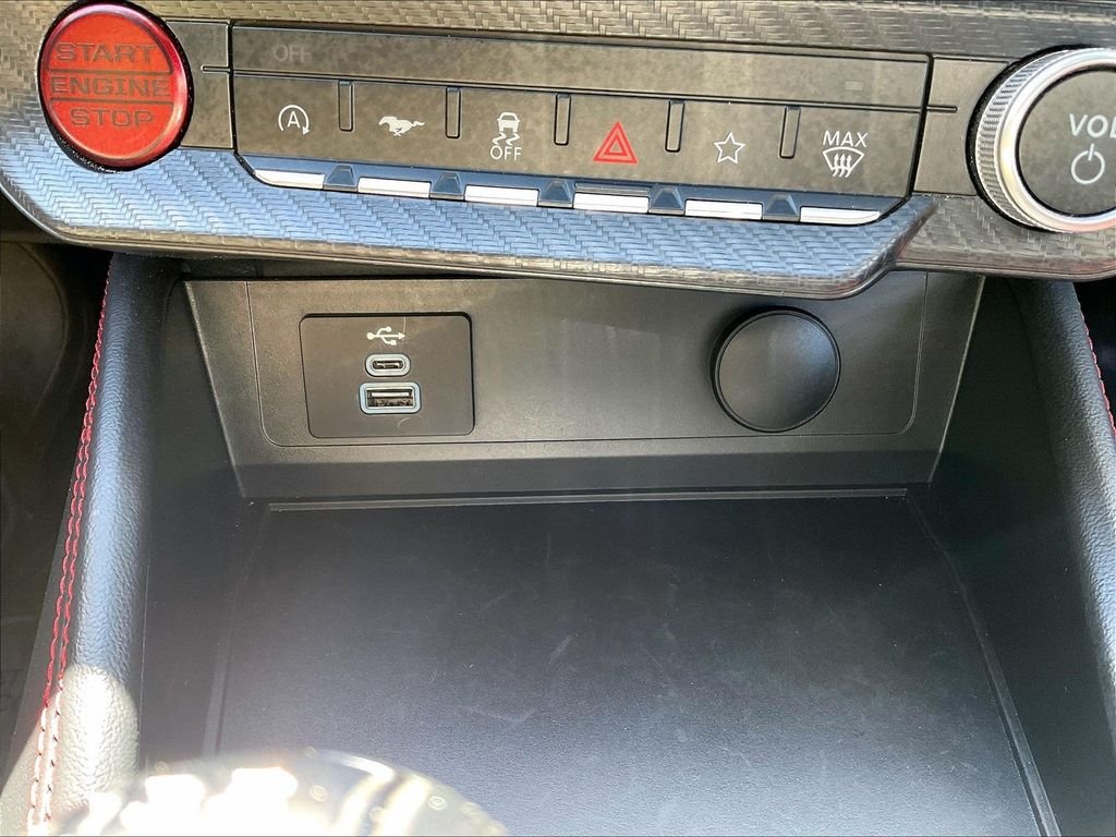 Used 2025 Black Ford GT Premium image 12