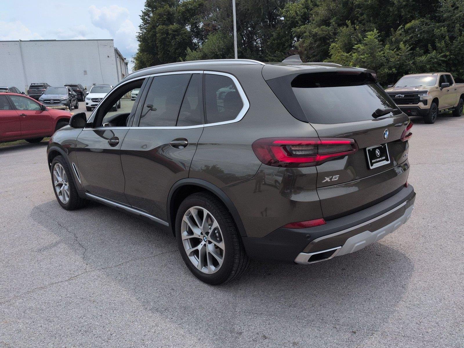 Used 2022 Manhattan Green Metallic BMW xDrive40i image 3