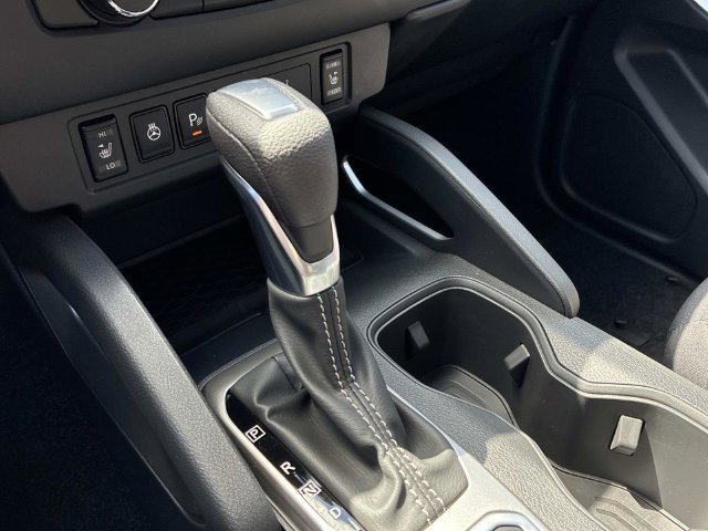 New 2026 Glacier White Nissan Crew Cab SV image 13