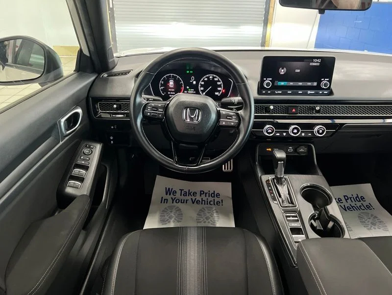 Used 2024  Honda Sport image 29