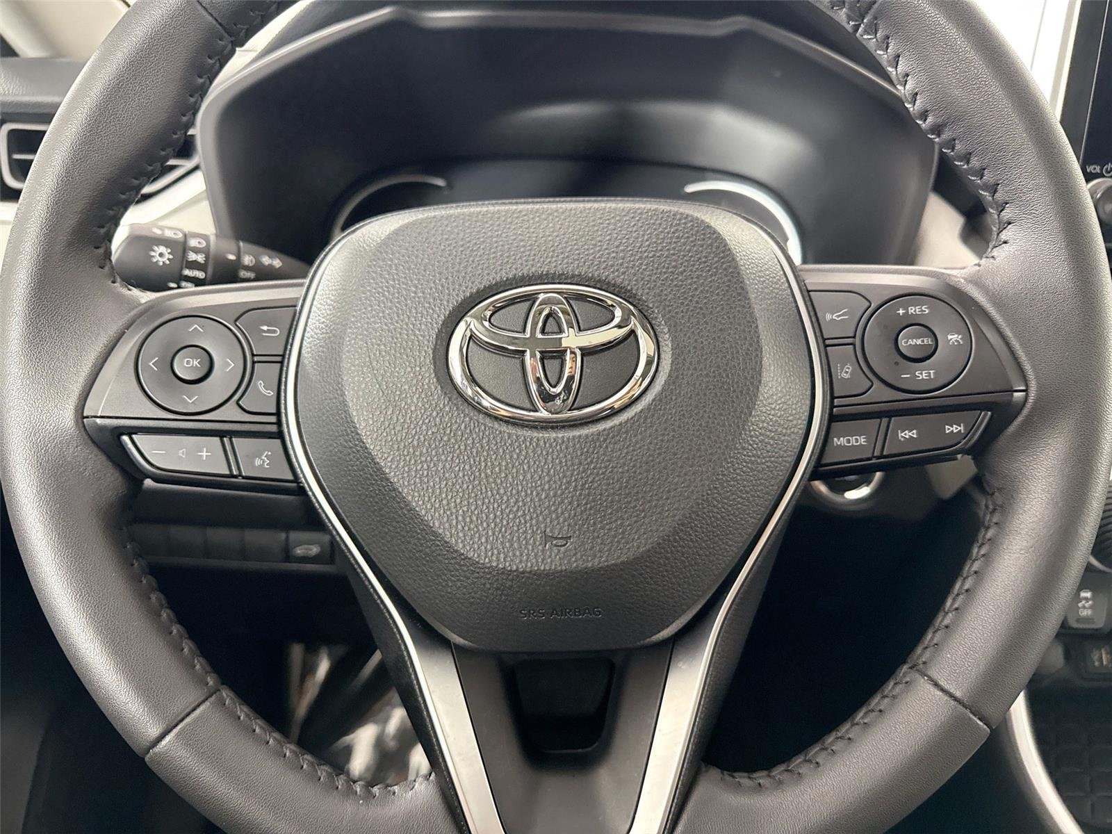 Certified Used 2025 Blueprint Toyota XLE Premium image 16
