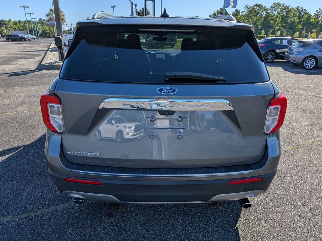 Used 2022 Gray Ford Limited image 6