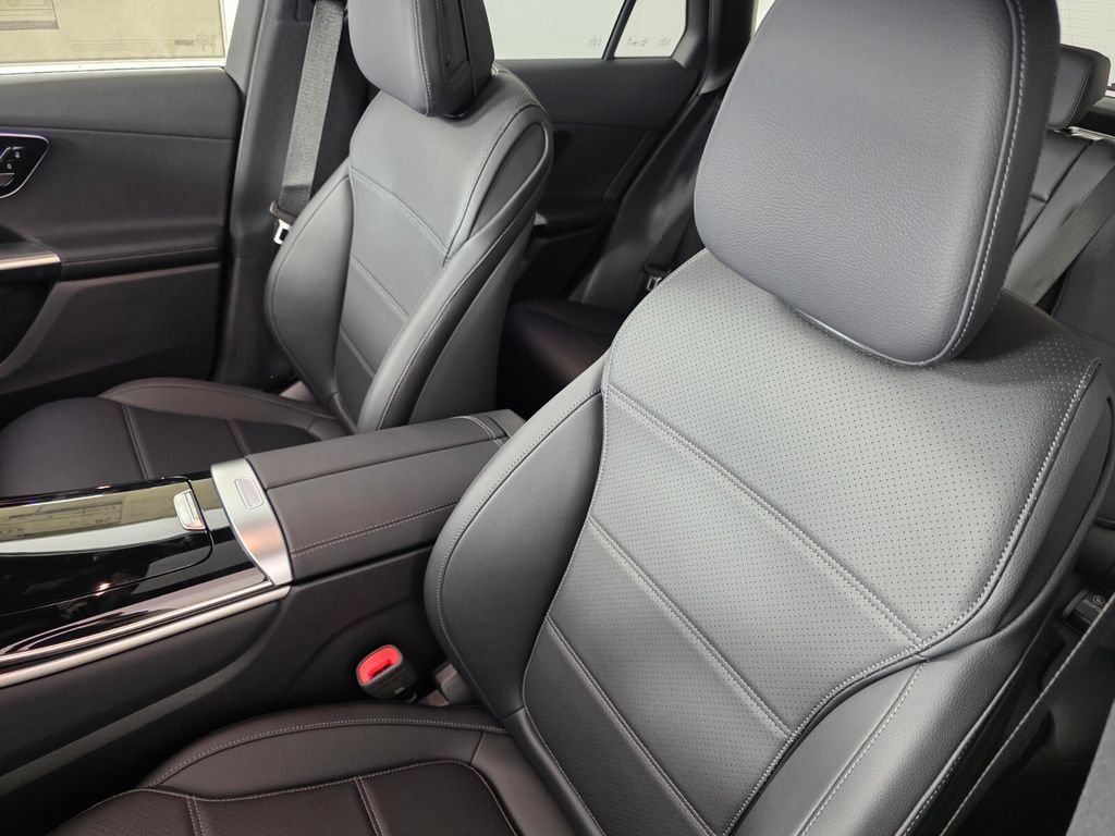 New 2026 MANUFAKTUR Alpine Grey Mercedes-Benz GLC 300 image 8
