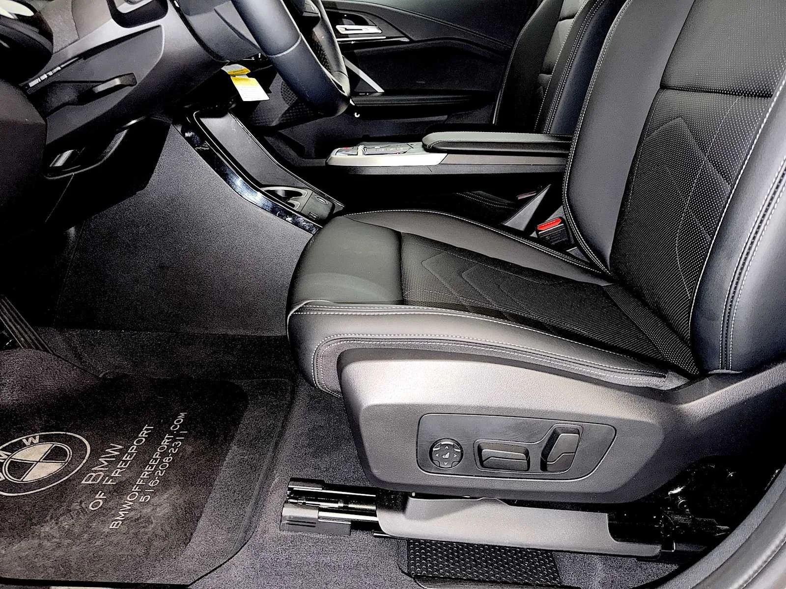 2026 BMW X1 28i - Photo 10