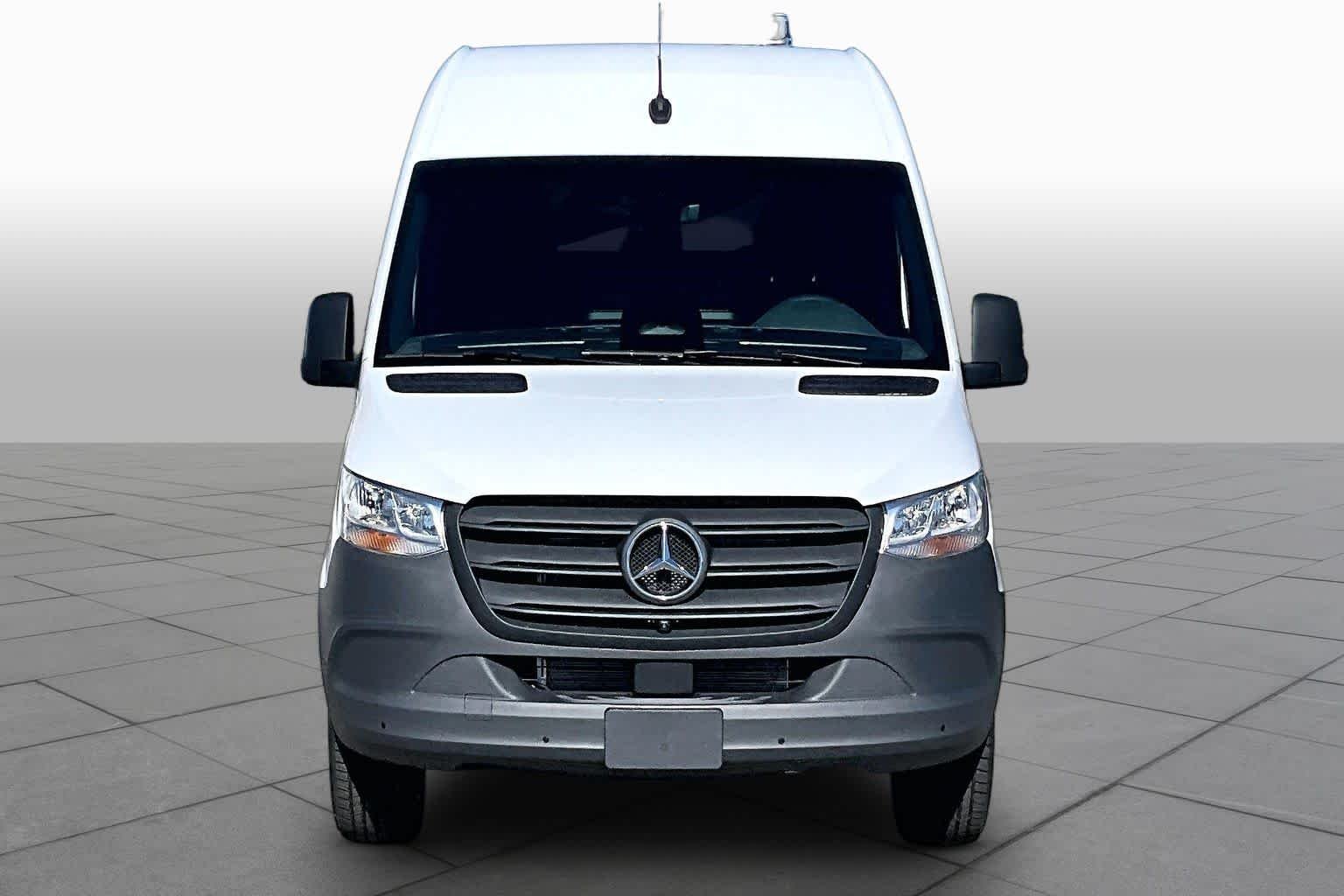 New 2026 Arctic White Mercedes-Benz  image 3