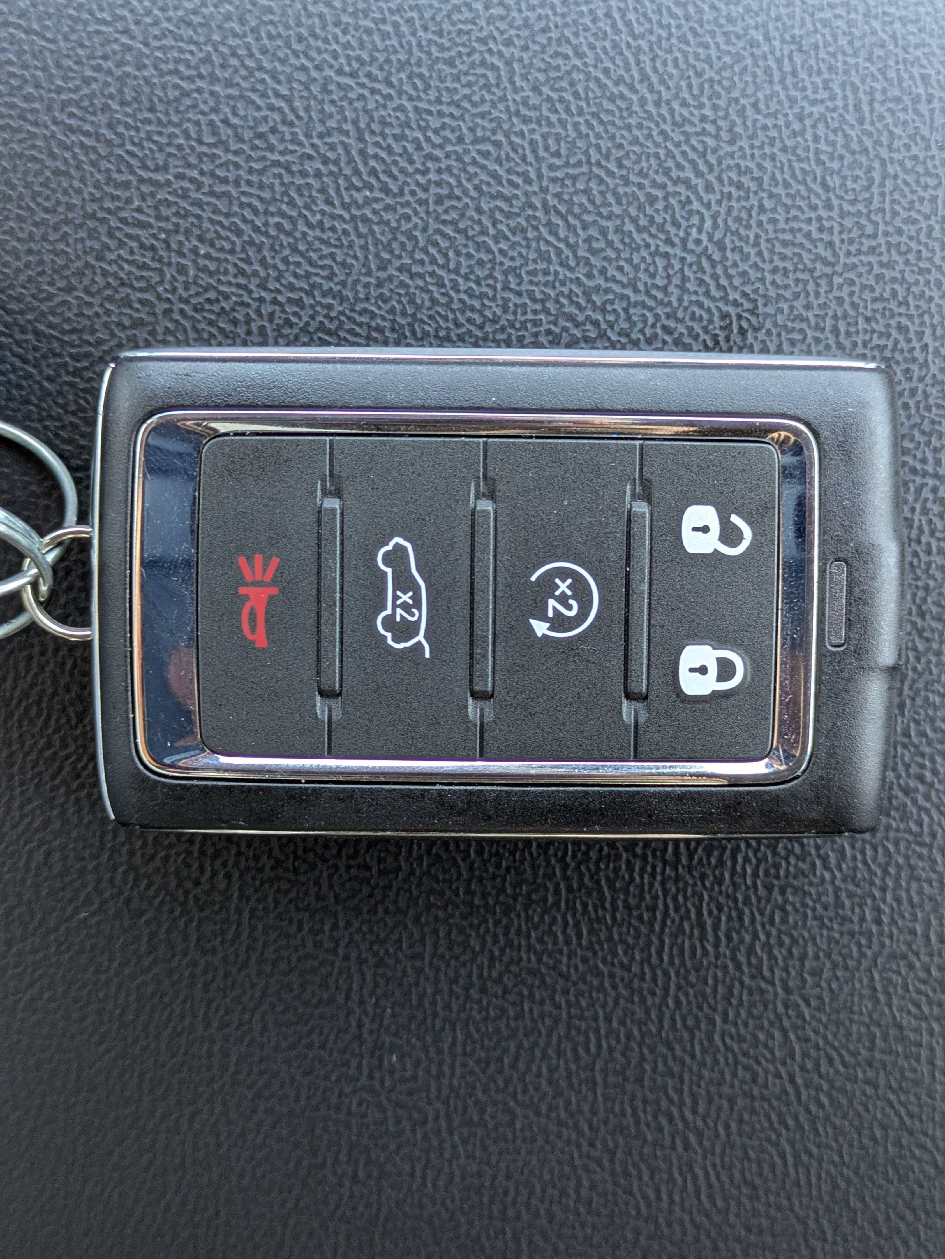 Used 2025 Silver Zynith Jeep Altitude image 36