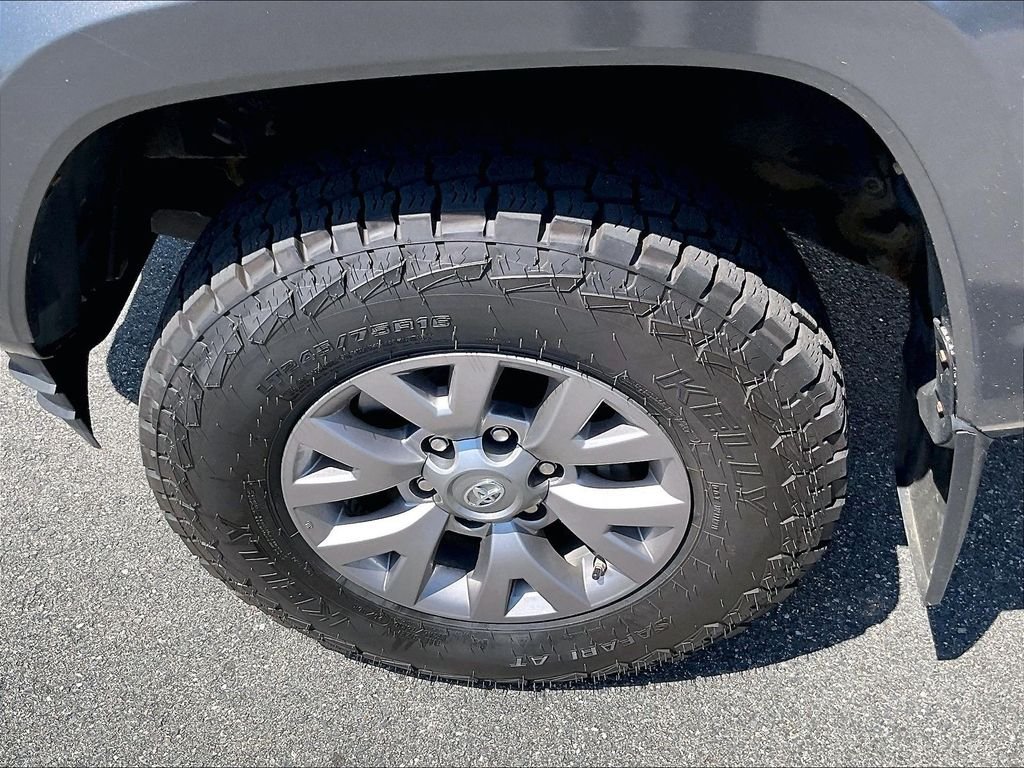 Used 2018 Magnetic Gray Metallic Toyota SR5 Double Cab 4x4 image 7