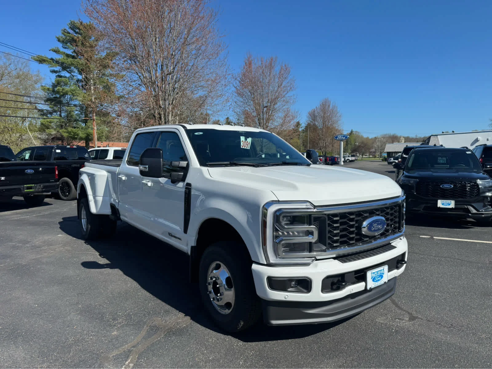 New 2026 Star White Metallic Tri-Coat Ford Platinum image 8