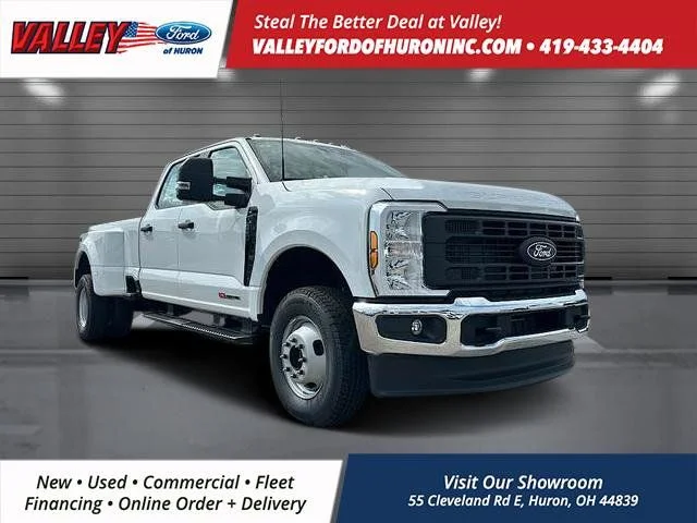 New 2027 Oxford White Ford F-350® XL image 1