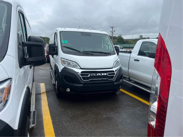 Used 2025 White Ram Base image 1