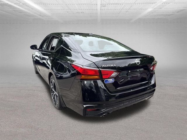 Used 2024 Super Black Nissan 2.5 SR image 11