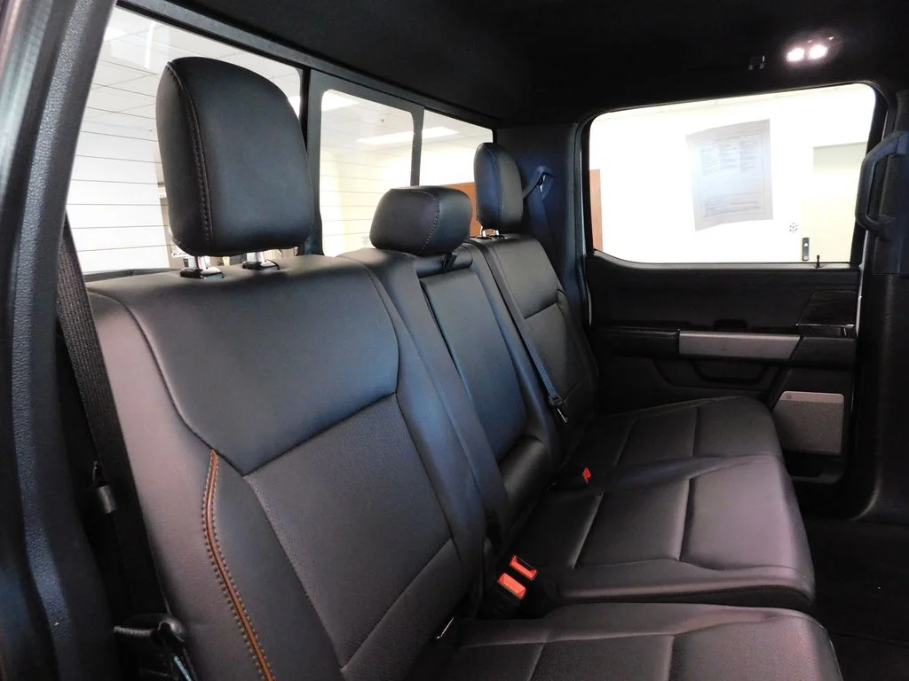 Certified Used 2025 Oxford White Ford Lariat image 38