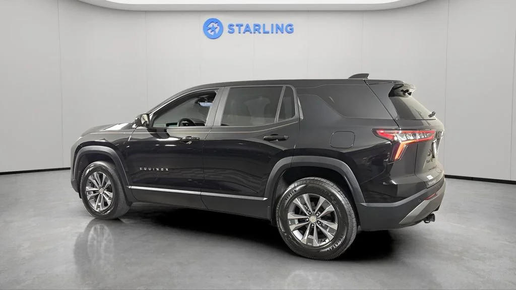 Used 2025 Mosaic Black Metallic Chevrolet LT image 4