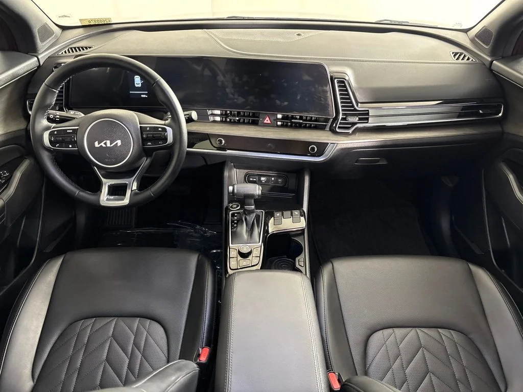 Used 2025 Red Kia X-Line image 14