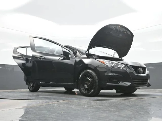 Used 2021 Black Nissan 1.6 S image 32