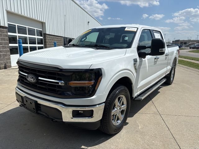 Used 2024 White Ford XLT image 4