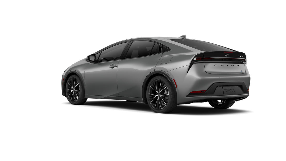 New 2027 Guardian Gray Toyota XLE image 6