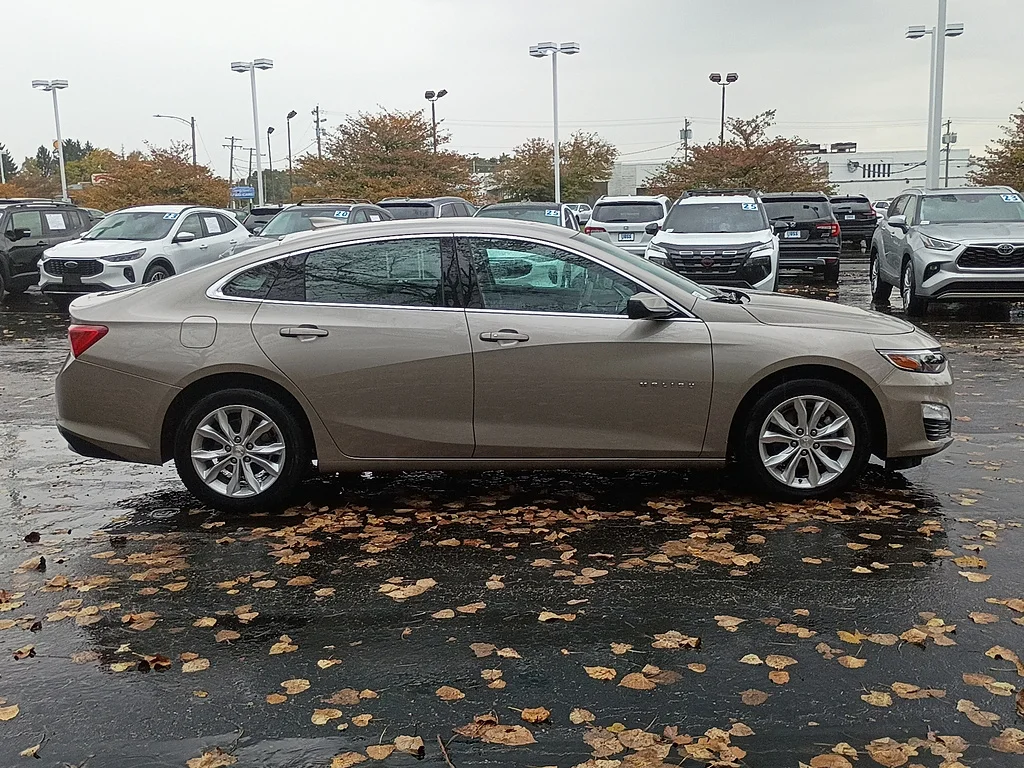 Used 2025 Mineral Gray Metallic Chevrolet LT image 2