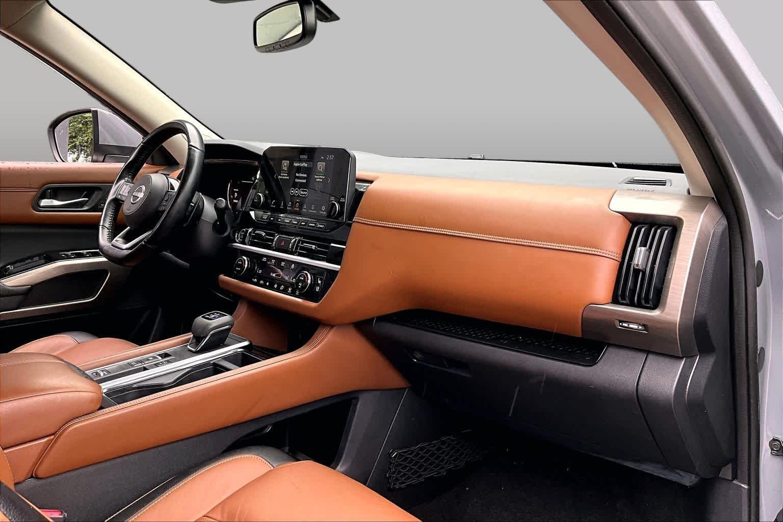 Used 2022 Boulder Gray Pearl Nissan Platinum image 19