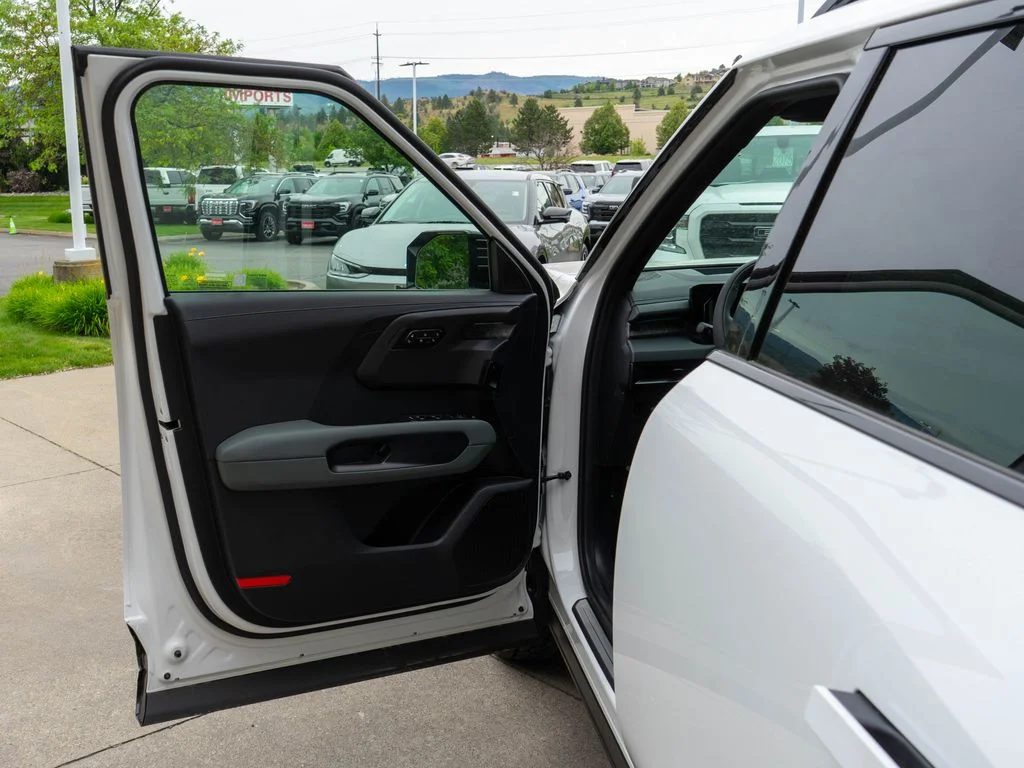 New 2027 Glacial White Pearl Kia X-Pro SX Prestige image 19
