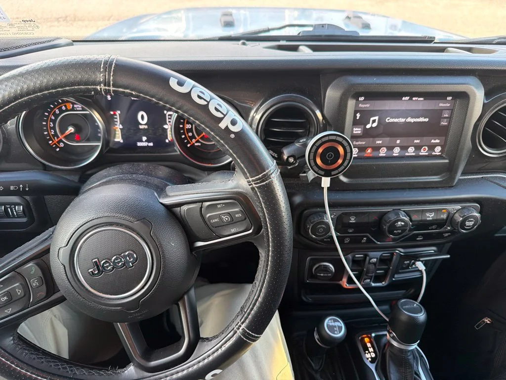 Used 2022 Silver Zynith Clearcoat Jeep Altitude image 3