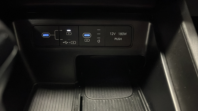 Used 2025 Sage Gray Hyundai Limited image 32