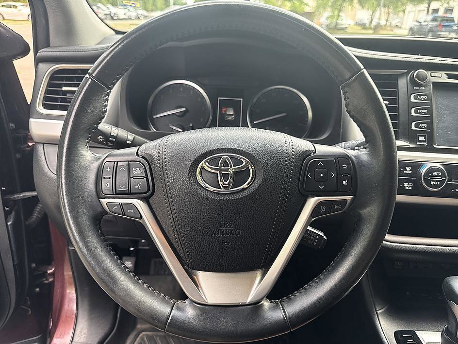 Used 2019 Ooh La La Rouge Mica Toyota Limited image 13