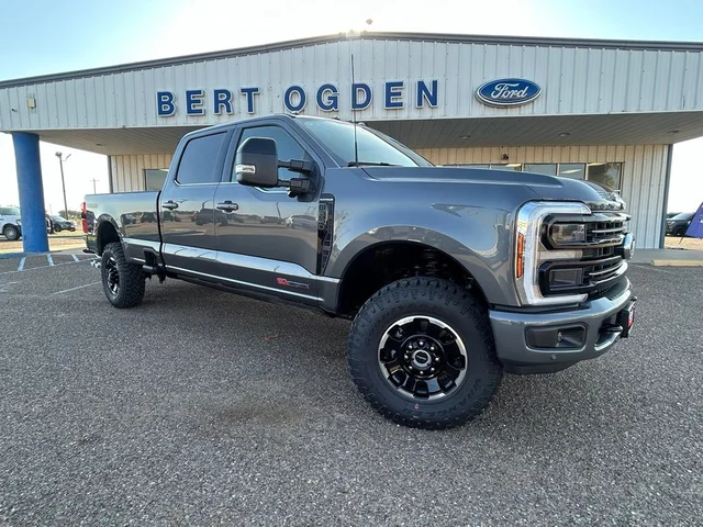 2027 Ford Super Duty F-350® Platinum®