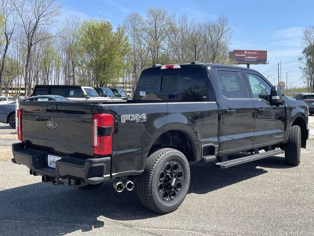 New 2026 Agate Black Metallic Ford XLT image 3