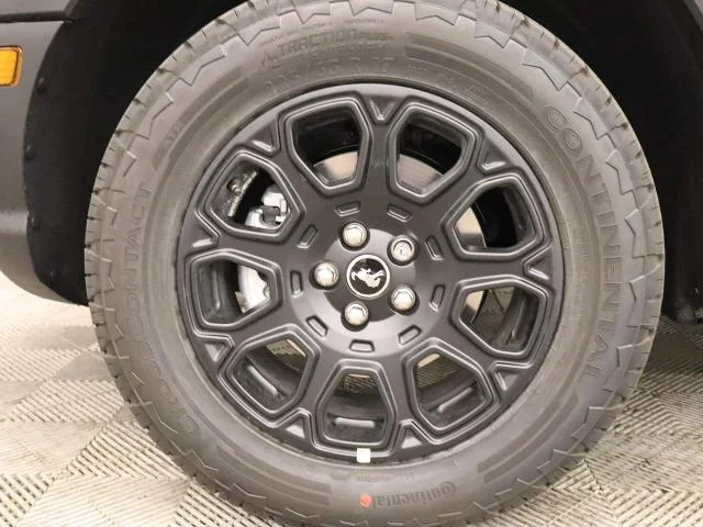 New 2026 Azure Gray Metallic Tri-Coat Ford Badlands® image 22