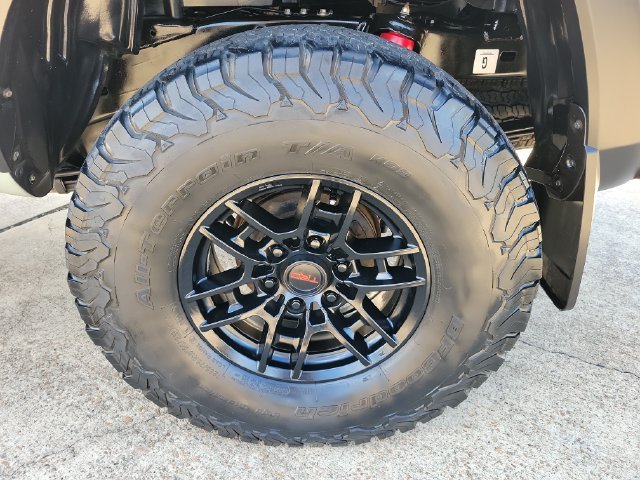 2021 Toyota Tacoma TRD Pro - Photo 10