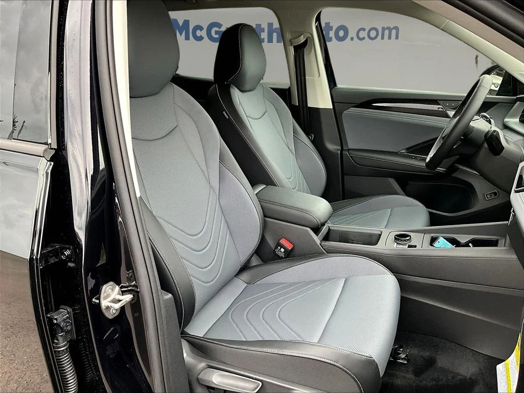 New 2026 Black Volkswagen 2.0T SE image 11