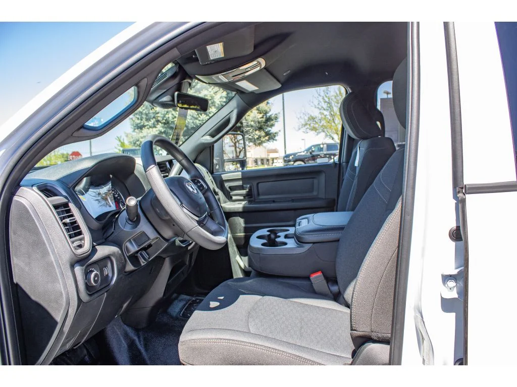New 2026 Bright White Clearcoat Ram Tradesman image 25