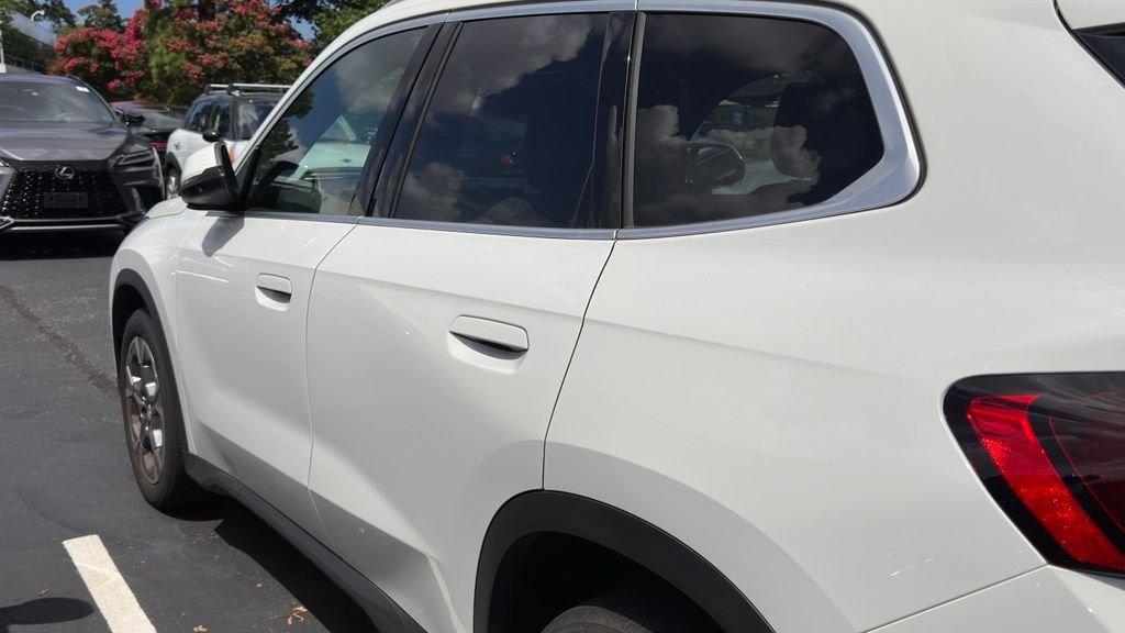 Used 2023 Alpine White BMW xDrive28i image 10