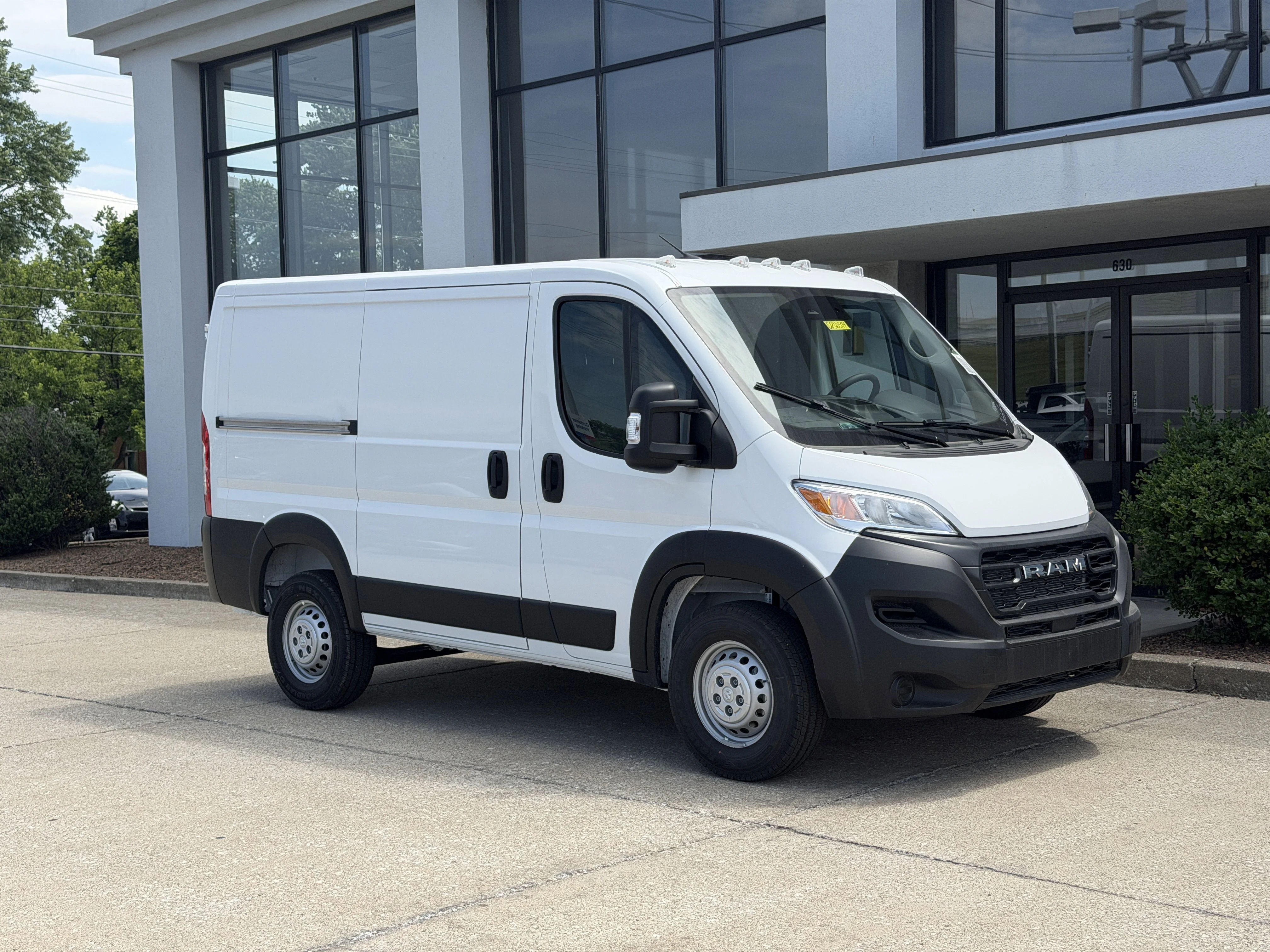New 2026 Bright White Clear-Coat Exterior Paint RAM Tradesman image 2
